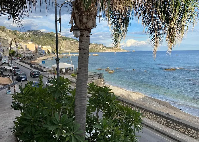 Casa Nicole Fronte Mare Casa vacanze Giardini Naxos