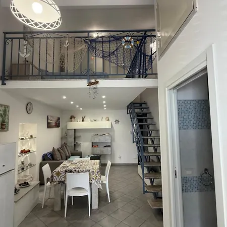 Casa Nicole Fronte Mare Ferienhaus *