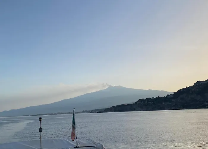 Casa Nicole Fronte Mare Holiday home Giardini Naxos