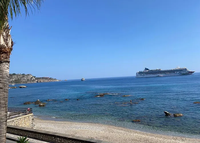 Casa Nicole Fronte Mare Holiday home