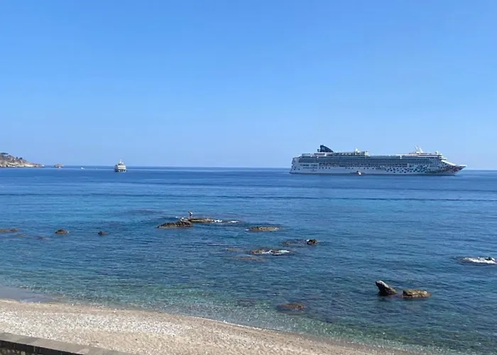 Casa Nicole Fronte Mare Holiday home