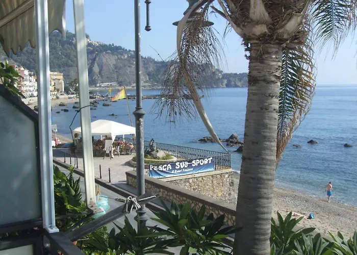 Casa Nicole Fronte Mare Holiday home