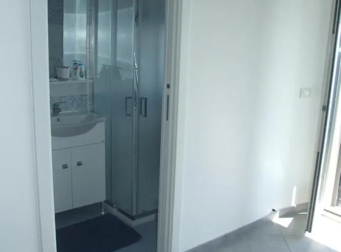 Casa Nicole Fronte Mare Giardini Naxos