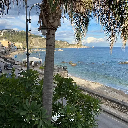 Casa Nicole Fronte Mare Casa de Férias Giardini Naxos