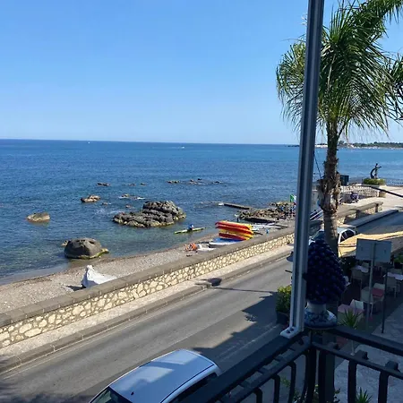 Casa Nicole Fronte Mare Casa de Férias *